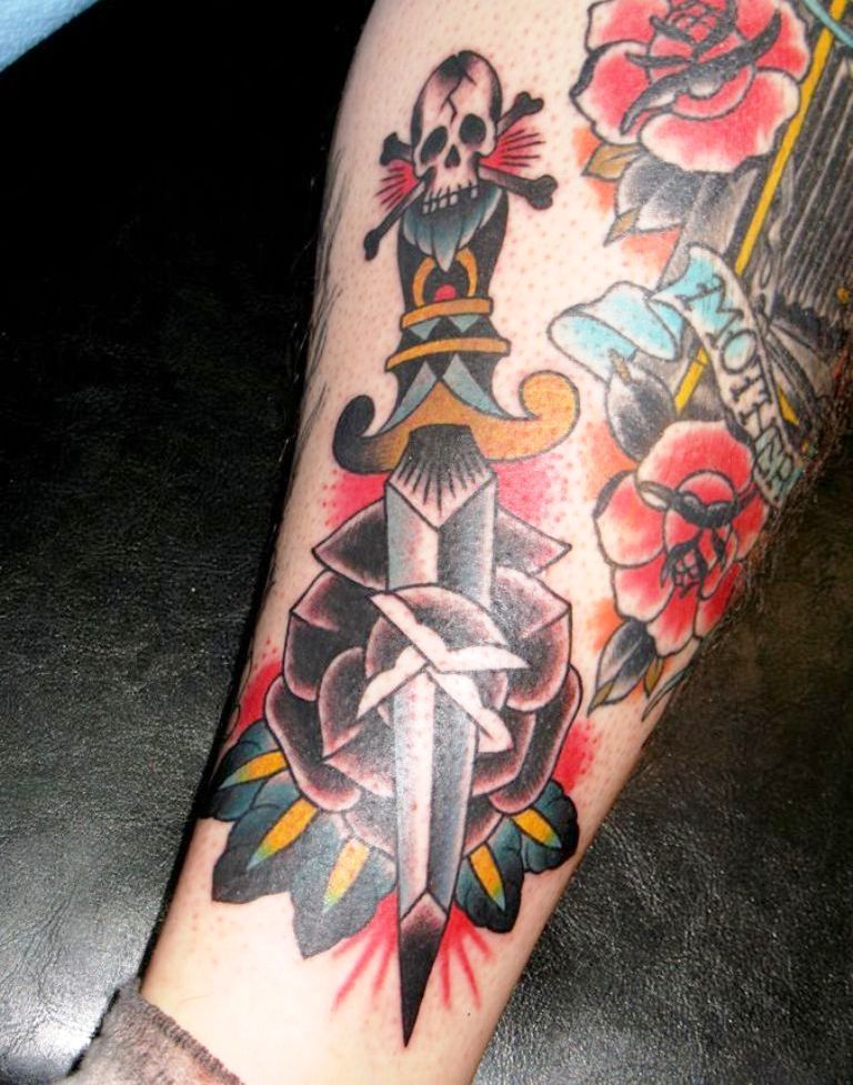 20 Sharp Dagger Tattoo Ideas And Design To Get Inspired Tatuagem De