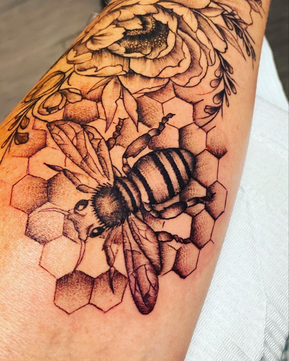 21 Bee Tattoo Meanings Queen Bee Beehive Honeycomb