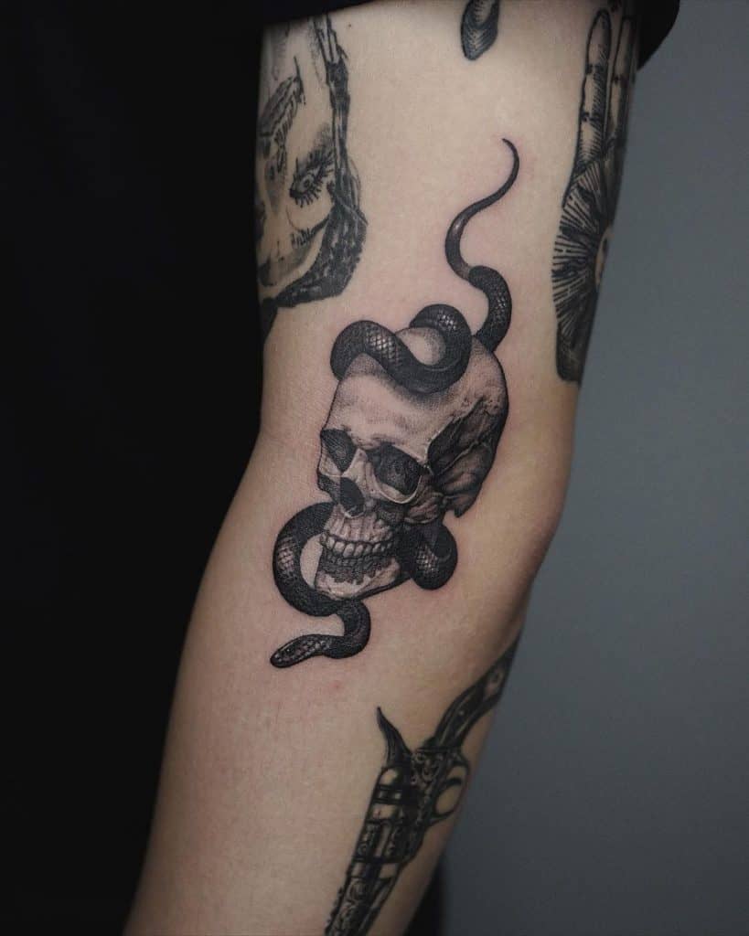 30 Best Snake Tattoo Designs To Inspire You The Art Of Curls Favvosee