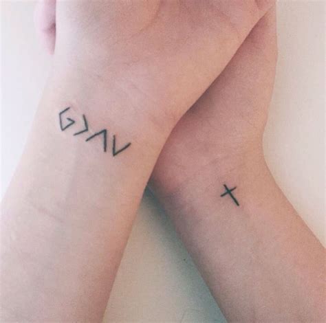 30 Tiny Wrist Tattoos You Ll Want To Get Now Wristtattoos Wrist