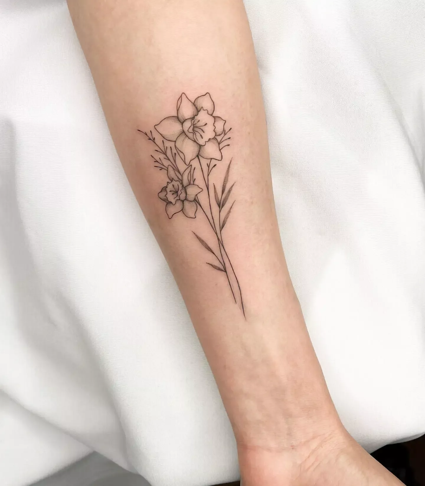 31 Beautiful Daffodil Tattoo Ideas For Men Women In 2023