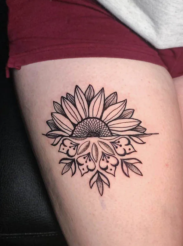 40 Elegant Unique Flower Thigh Tattoos Design For Women Hydrangea