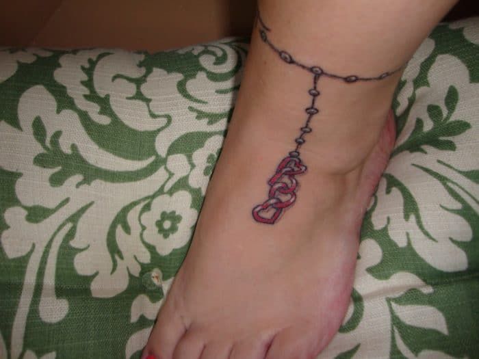 50 Remarkable Ankle Bracelet Tattoo Designs 2019 Sheideas Bracelet Tattoos With Names