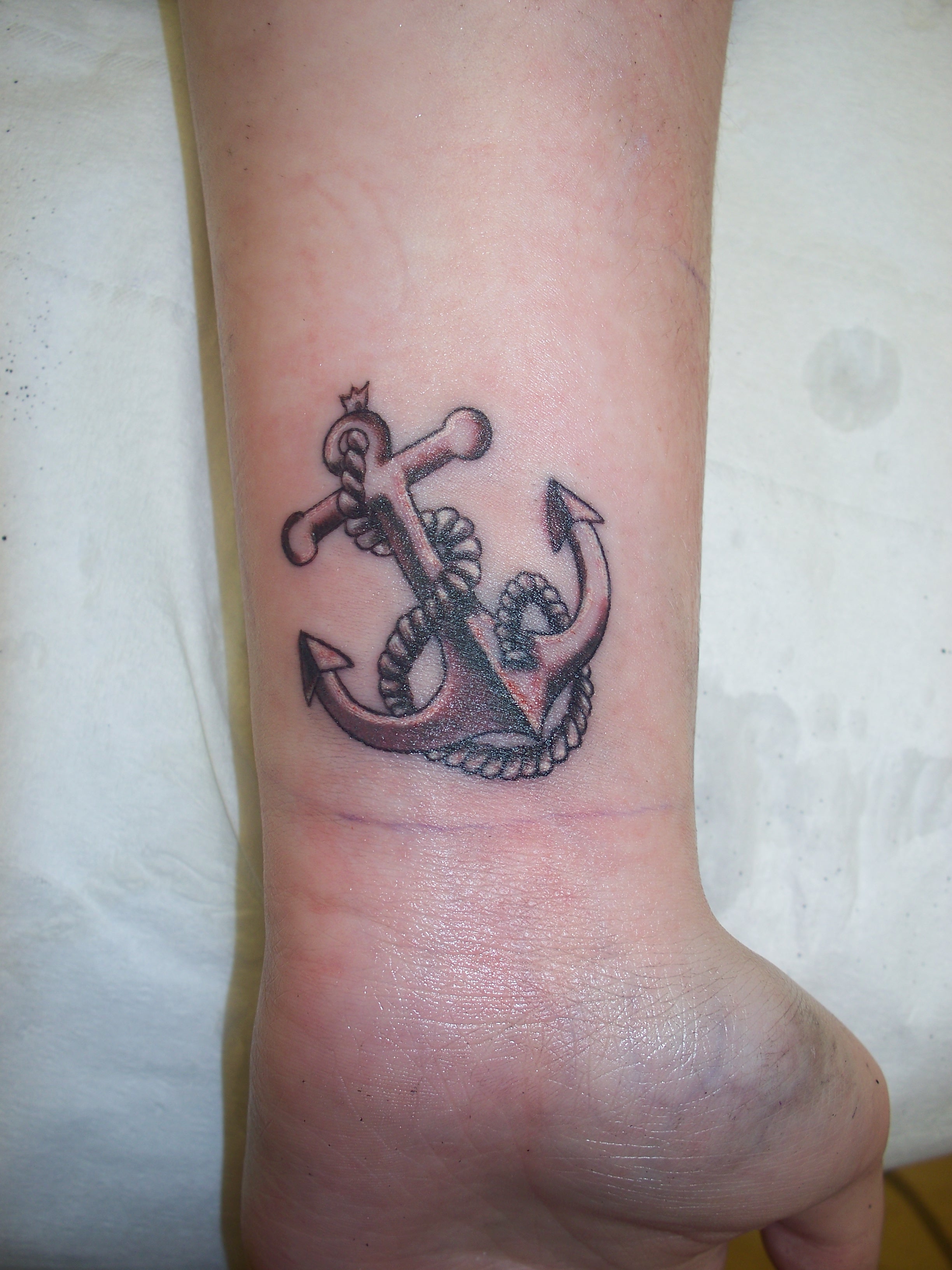 Anchor Tattoos for Women: Symbolism and Beautiful Designs