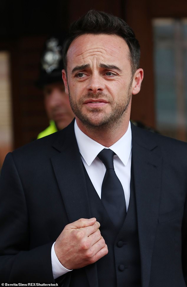 Ant Mcpartlin Amp 39 Leaves I Amp 39 M A Celebrity Whatsapp Group Amp 39 Celebrity Wshow