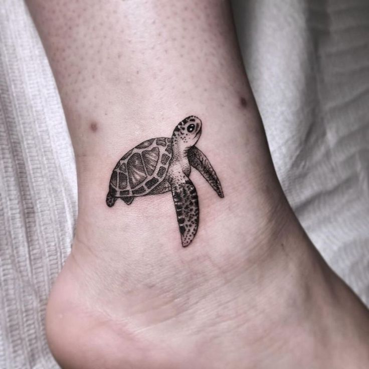 Beautiful Turtle Tattoos You Ll Fall In Love With Mommy Tattoos Girly