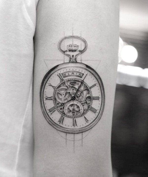 10 Timeless Clock Tattoo Sketch Ideas