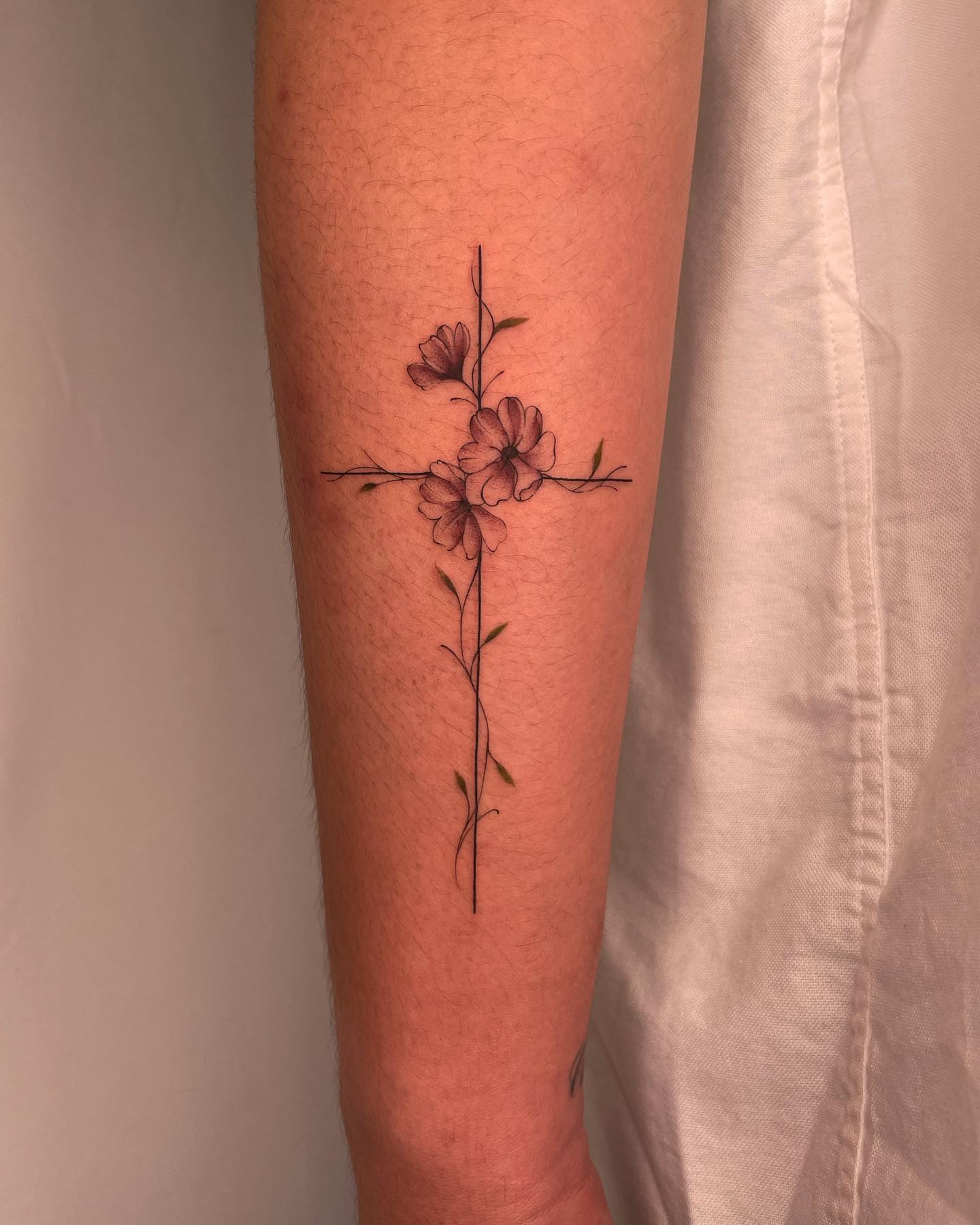 Discover 51 Tattoo Cross With Flowers Super Hot In Cdgdbentre