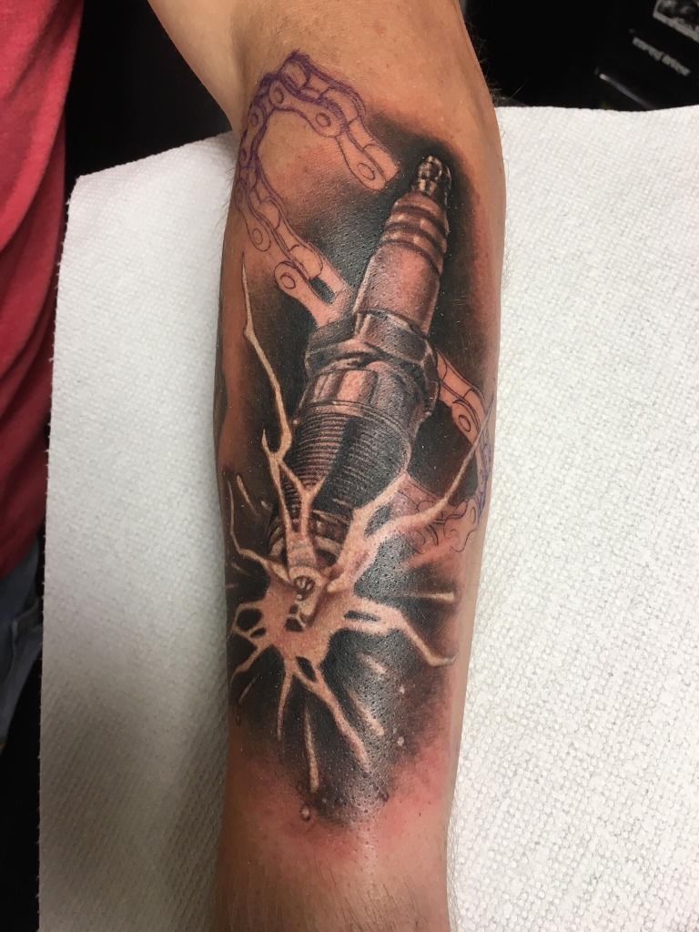 10 Electric Tattoo Designs That Shock