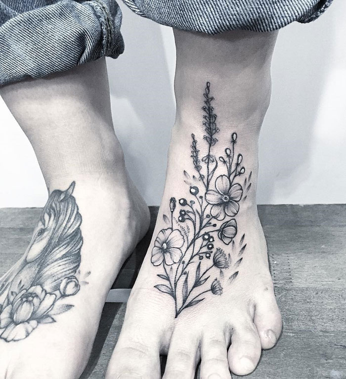 Beautiful Floral Foot Tattoo Designs for Women