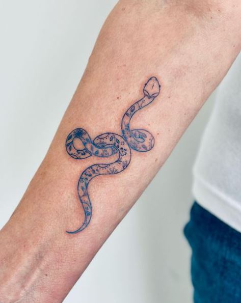 Get Inspired With These Snake Tattoo Ideas For Your Upper Arm