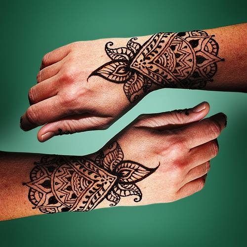 10 Henna Tattoo Designs for Guys to Try Now