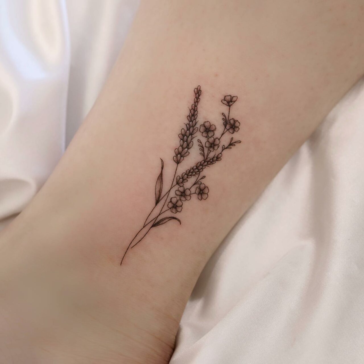 10 Lavender Tattoo Designs You'll Love