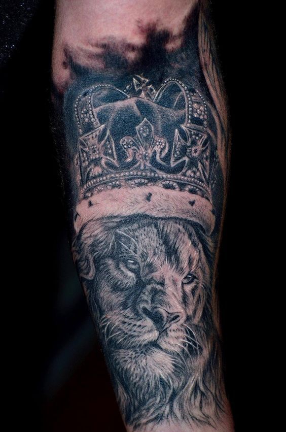 Lion Crown Tattoo By Stefan Limited Availability At Newtestamenttattoo