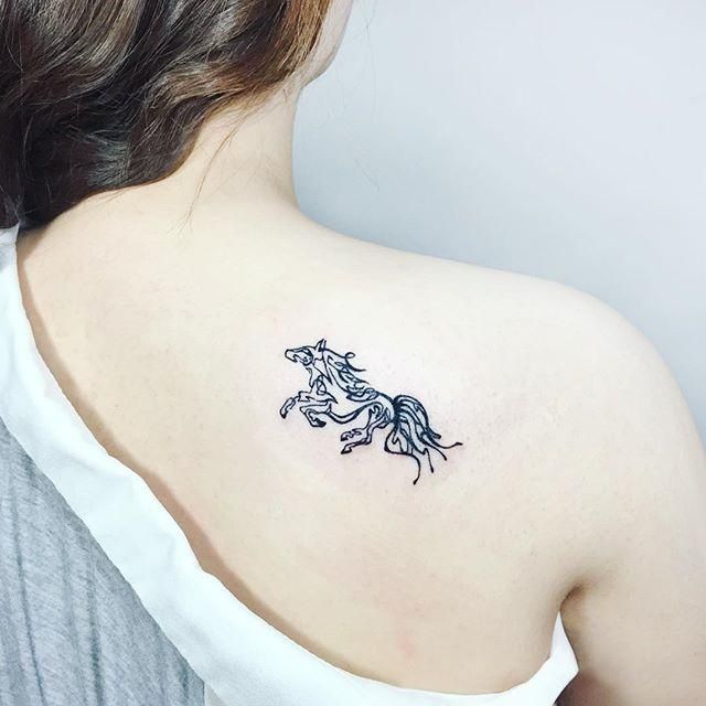 Pin De Brittany Rogers Em Horse Tattoos Tatuagem De Cavalo Tatoo