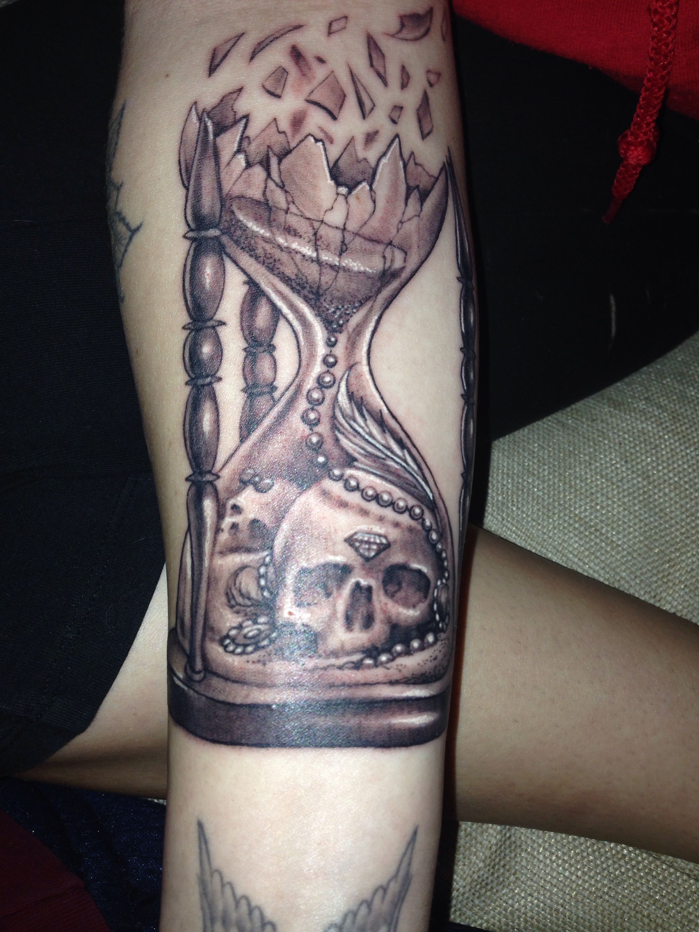 Sand Timer Tattoo Designs Sand Timer Bodenswasuee