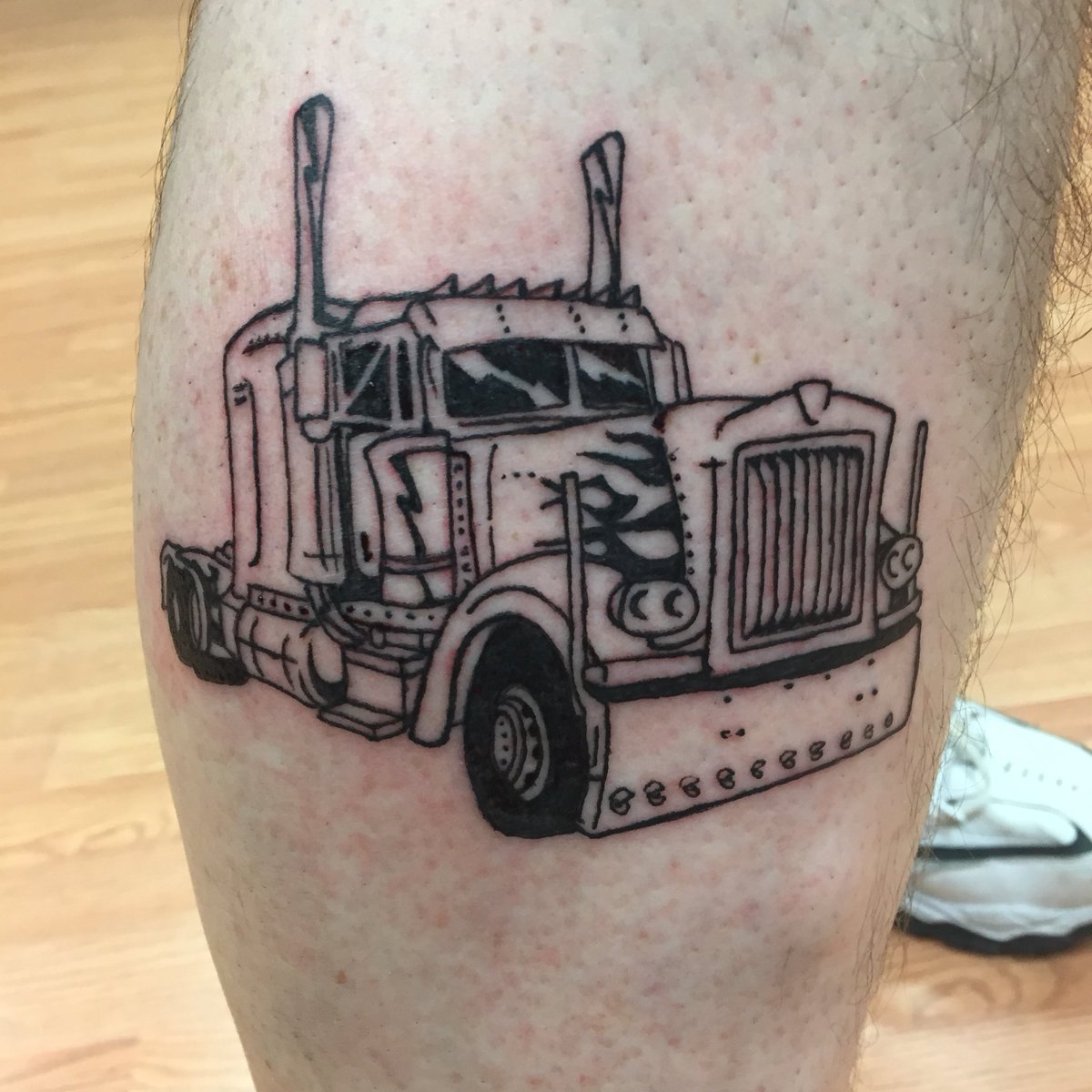 7 Semi Truck Tattoo Designs to Fuel Your Passion