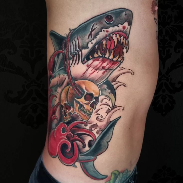 Shark Tattoo Traditional Shark Tattoo Simple Shark Tattoo Shark Tattoo Ideas Tiger Shark