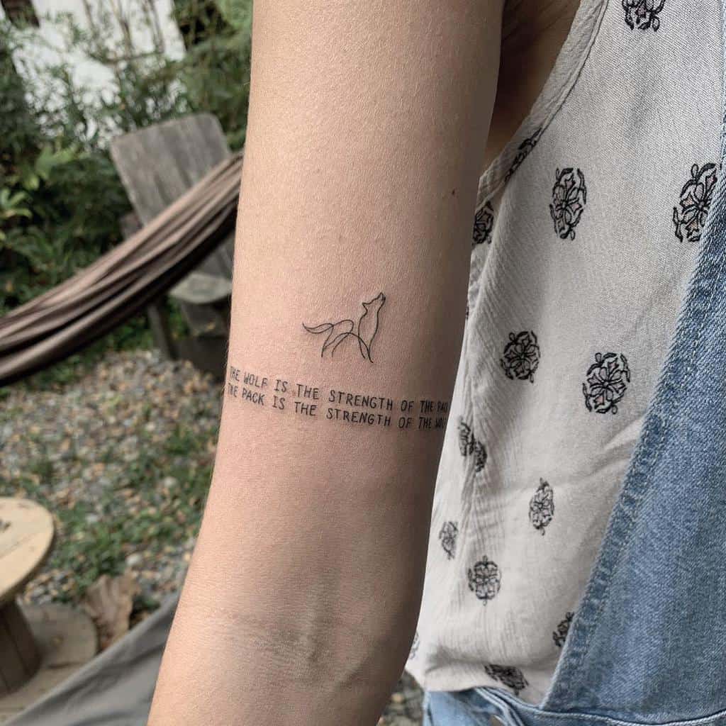 5 Small Wolf Tattoo Ideas