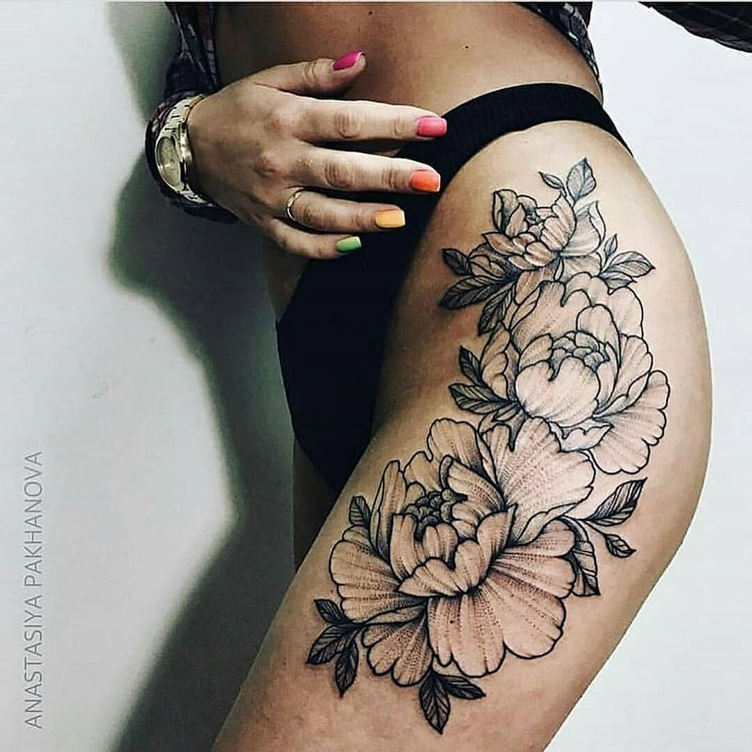 7 Beautiful Tattoo Flower Designs for Your Leg