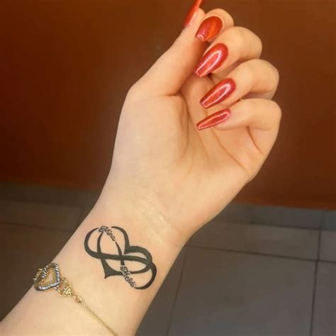 Meaning and Designs of Infinity Sign Tattoos