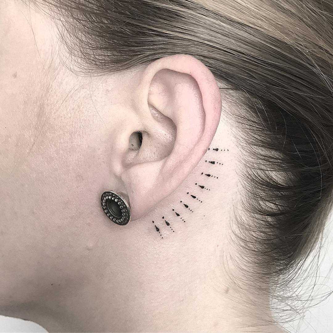 Delicate Designs: Tattoos Behind the Ear for Women